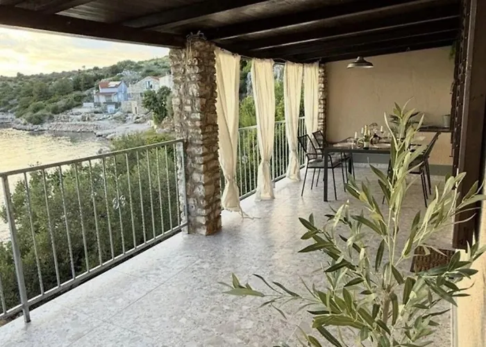 House Franceskini Holiday home Sali