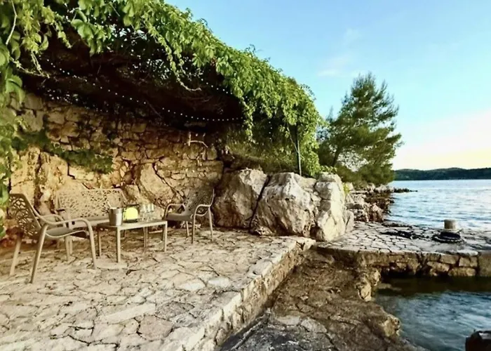 House Franceskini Vikendica *